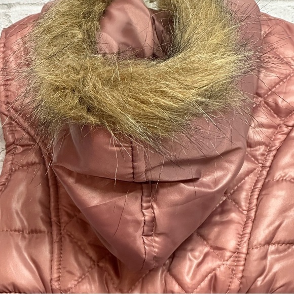 Little Lass Mauve Hooded Puffer Vest 3T Toddler Faux Fur Zipper Quilted - Picture 5 of 14